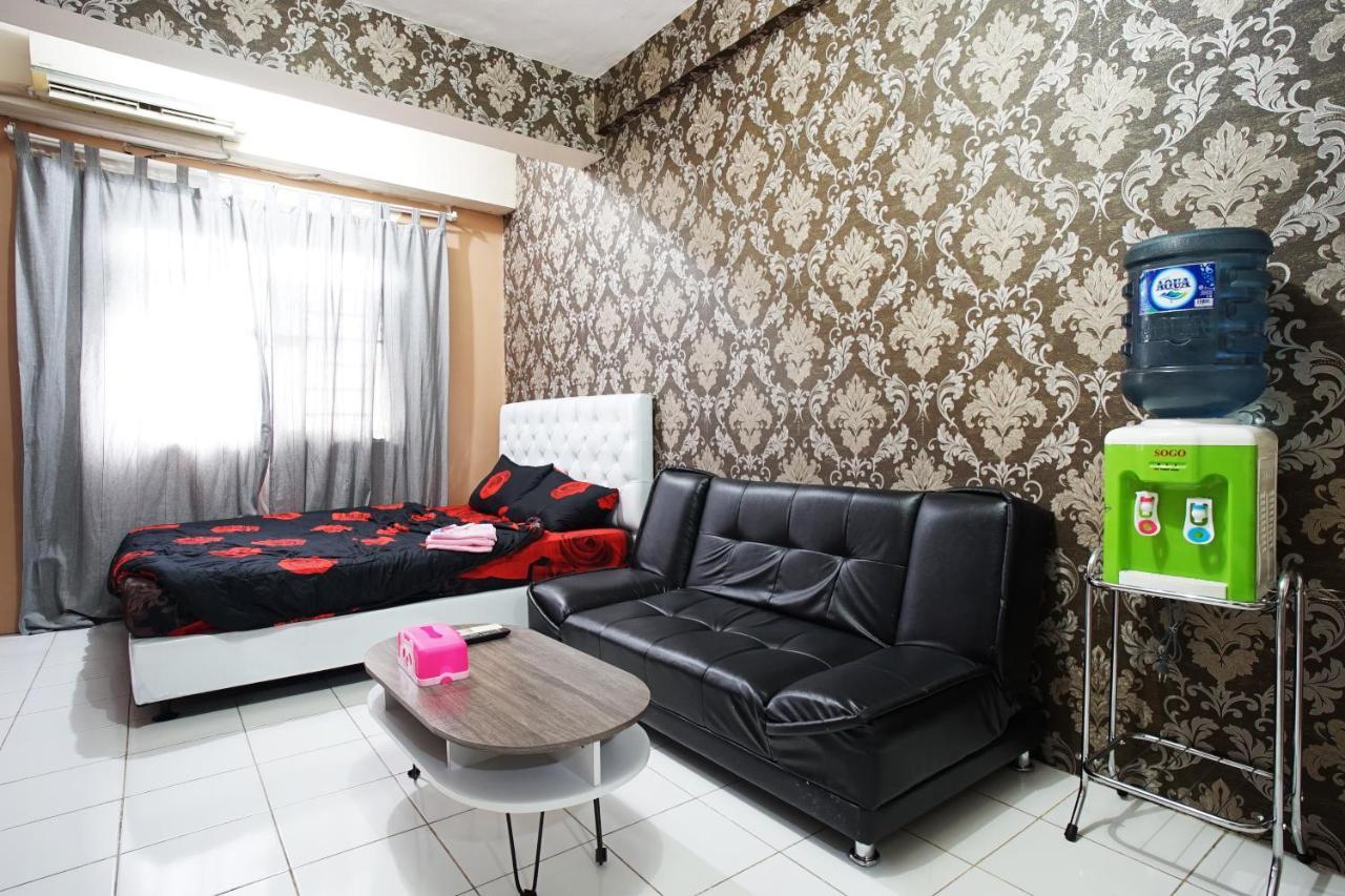 City Park Apartment By Anita Yakarta Exterior foto